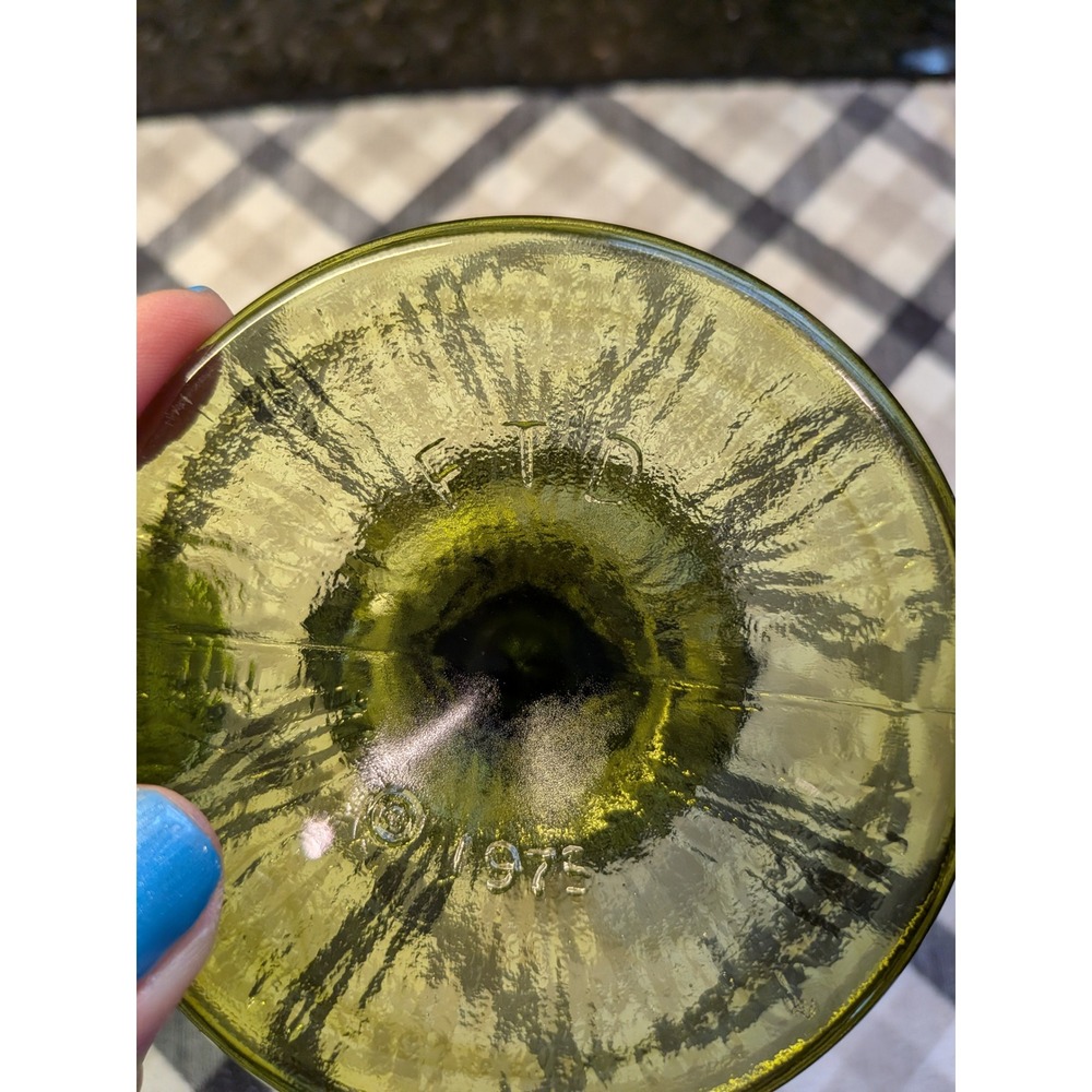 Set of 2 Vintage 1975 FTD Olive Green Pressed Glass Goblet & Dessert Coupe - Picture 5 of 7